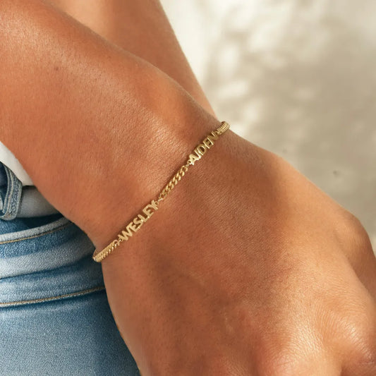 Personalisiertes Armband mit Namen