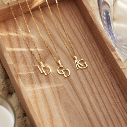 Personalisierte Halskette mit Doppel-Initialen