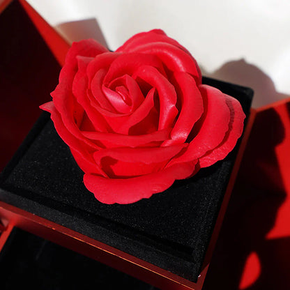 Datters firkløver "Lucky Charm"-halskæde og gaveæske med evig rose